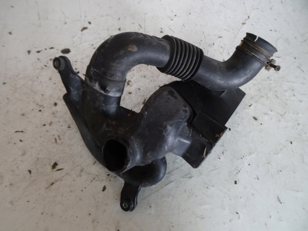 фото №1, Шланг труба воздуха воздухозаборник 17751-21120 toyota prius ii