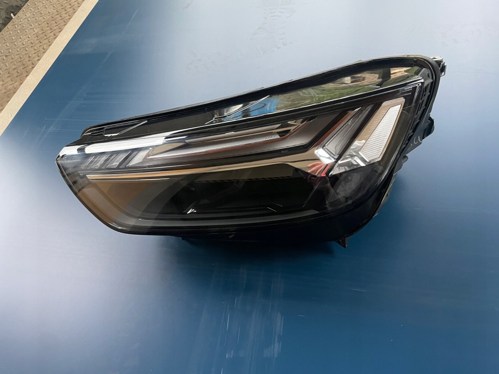 Q5 2 80a фара full led matrix левая правый  идеальная Оригинал