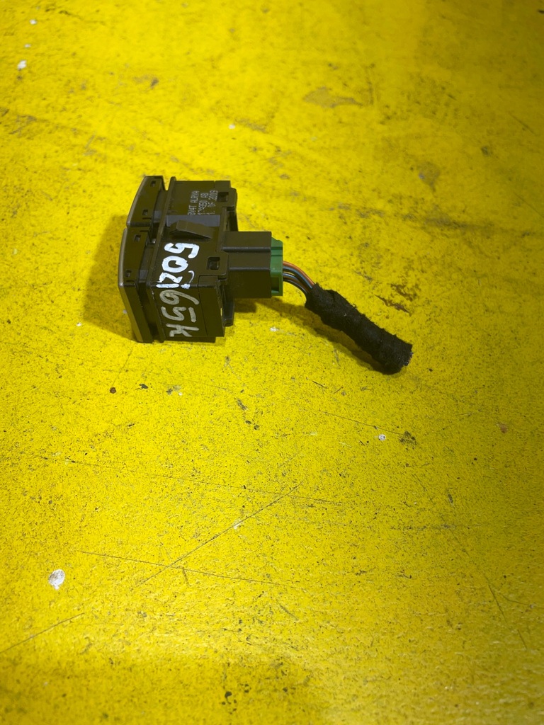 фото №6, Ford kuga mk1 - кнопка запалювання