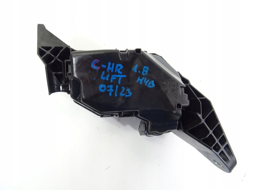 фото №13, Toyota c-hr chr lift 1.8 гибрид корпус предохранителей 82662-f4270