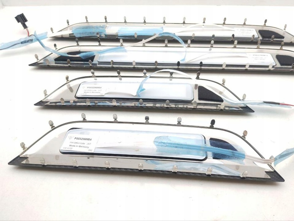 фото №11, Porsche taycan 9j1 2021 пороги