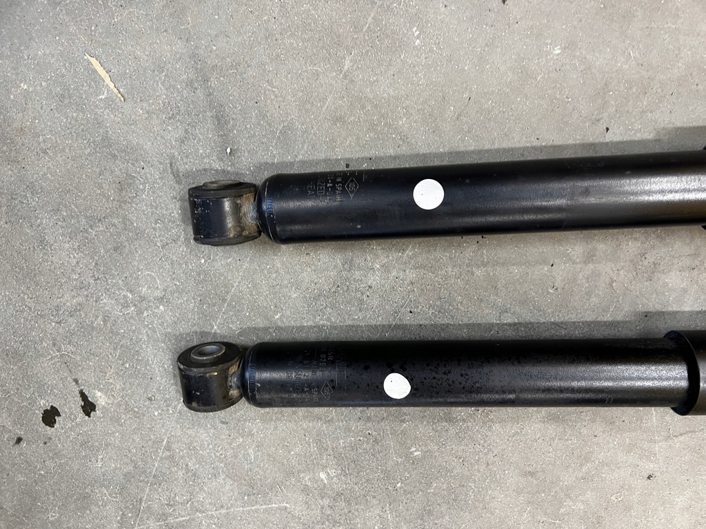 фото №3, Комплект амортизатори підвіска задня renault captur i przedlift 0.9 tce