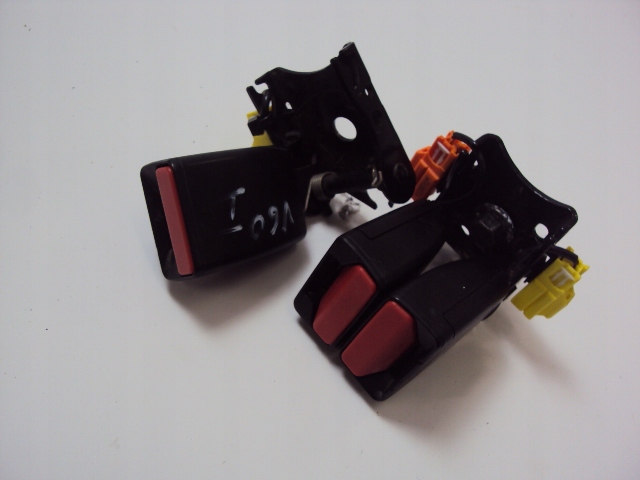 фото №2, Замки ремней задняя volvo v60 i 2.0 d 11r