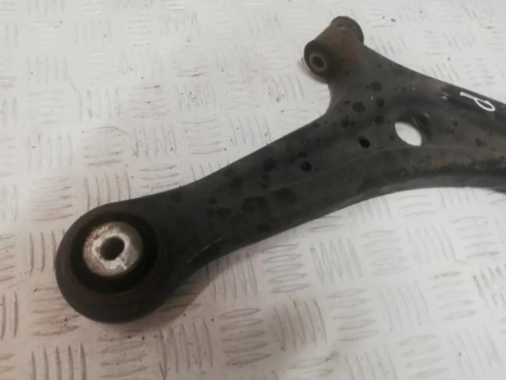 фото №3, Ford ka + plus рычаг правый