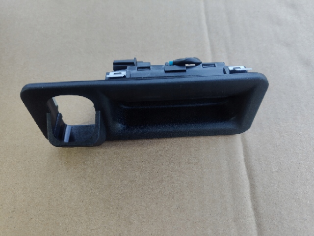 фото №10, Кнопка перемикач мікровимикач ручка багажника do kia sportage 4 iv