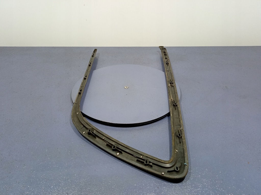 фото №5, Pacifica ii 16- молдинг рамка стекло задняя правая хром 68227296ab