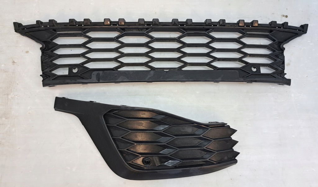 фото №1, Vw golf viii 8 5h0 gti r-line решётка средняя правая перед