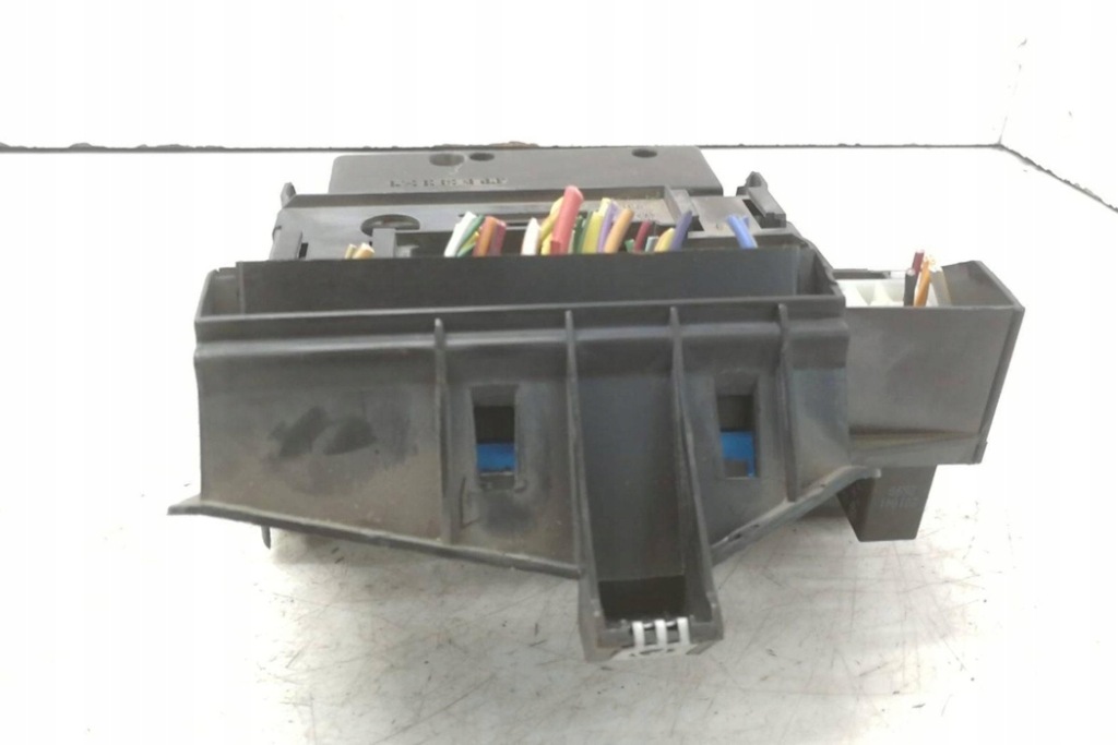 Коробка предохранителей renault megane scenic ja0/1_ 8200029342b 2.0l Цена