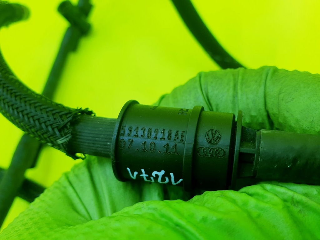 фото №11, Провода топливные обратка топлива a6 c7 a7 q7 a8 d4 q5 3.0 tdi 059130218ae