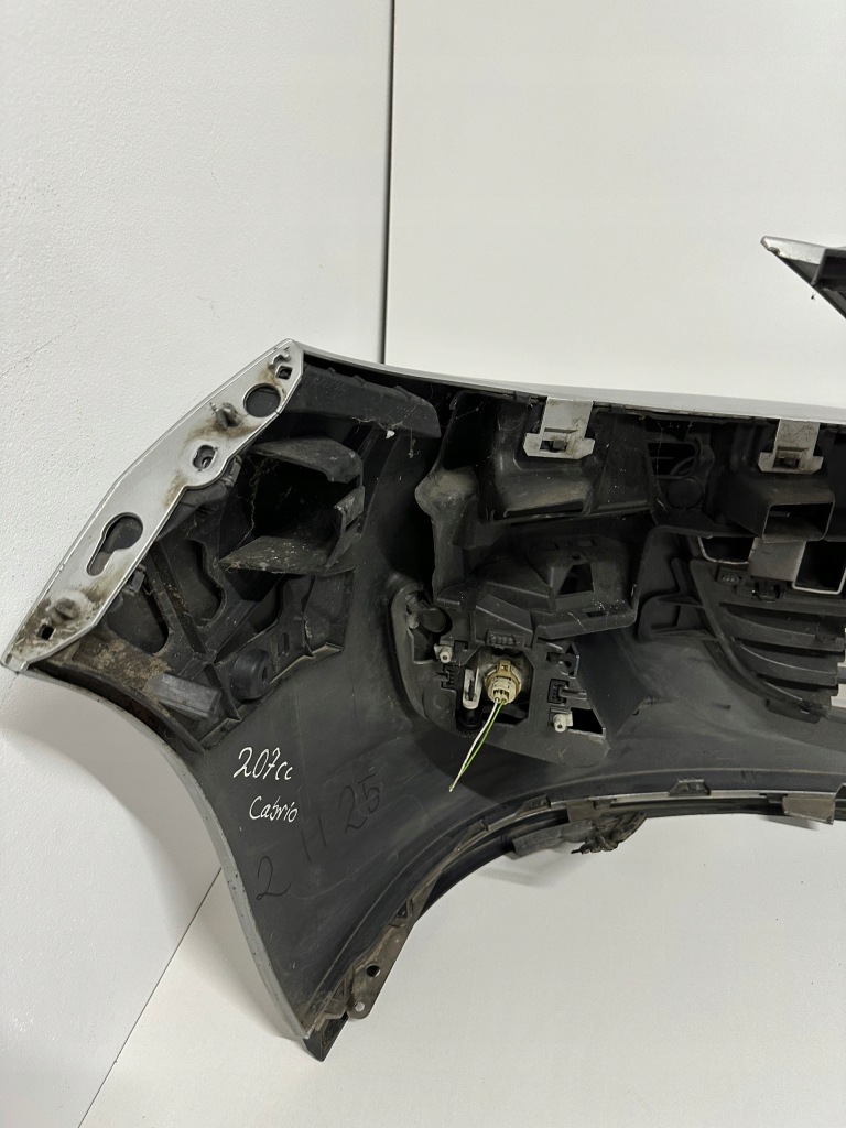 Купить Peugeot 207 cc кабриолет  sport рестайлинг  бампер перед противотуманная фара