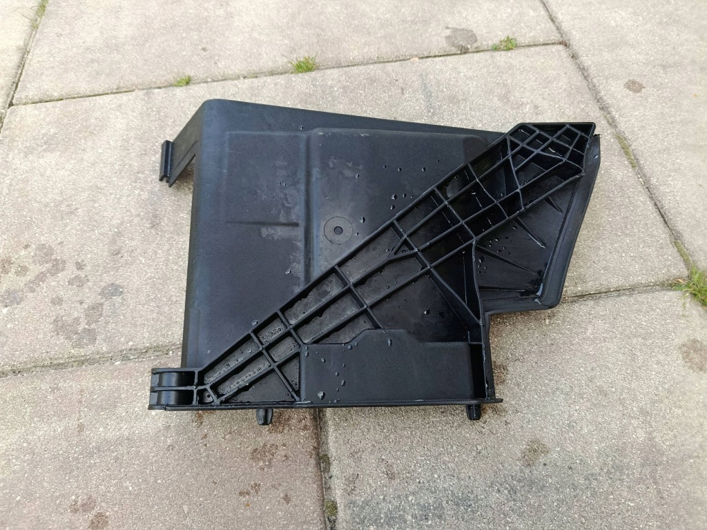 Накладка основание корпус аккумулятор bmw x1 f48 в Украине