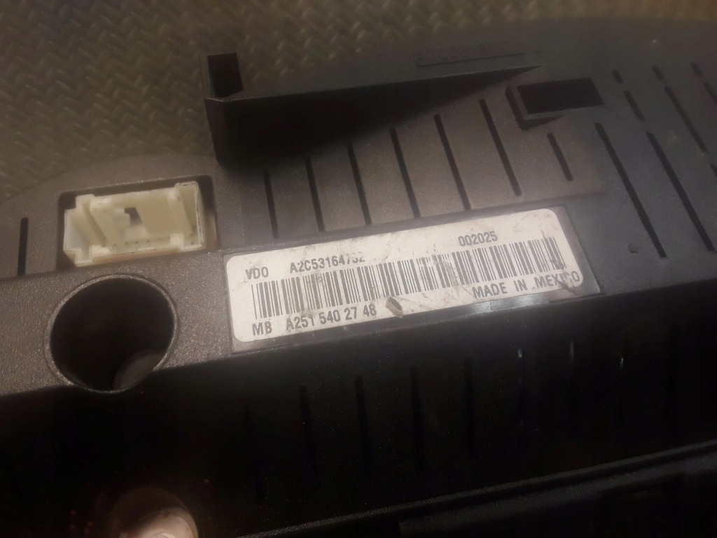 Mercedes-benz r w251 счетчик Оригинал