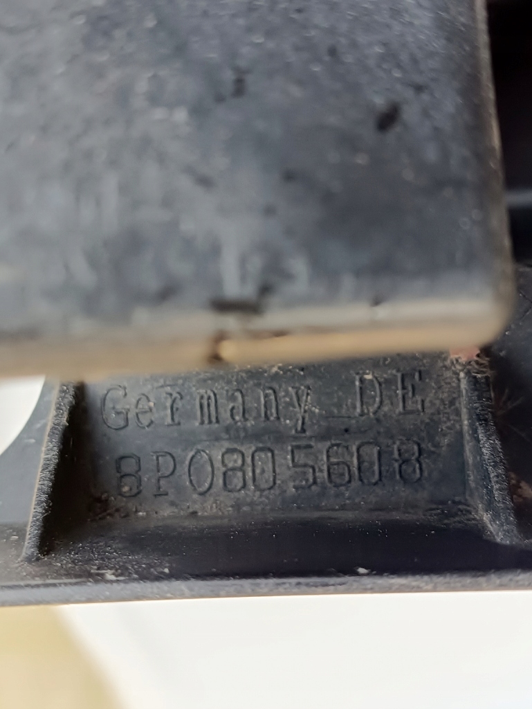 Направляющая кронштейн бампера лампы правый перед audi a3 8p lift 8p0805608 Недорого