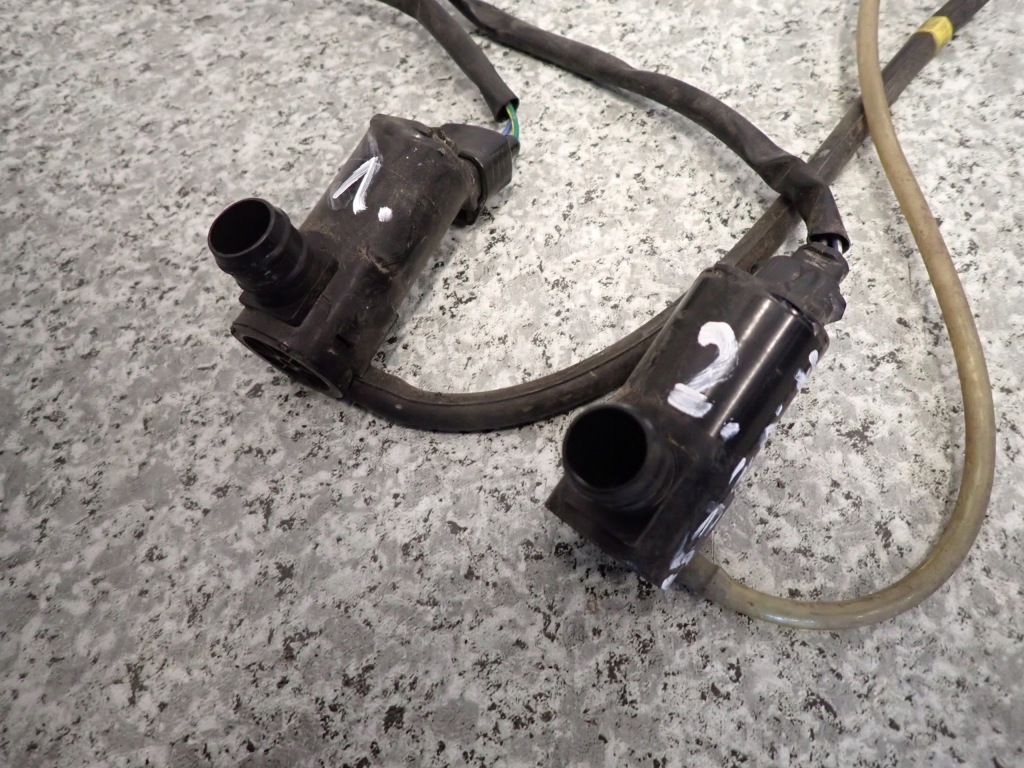 фото №2, Avensis verso помпа розпилювача перед задня