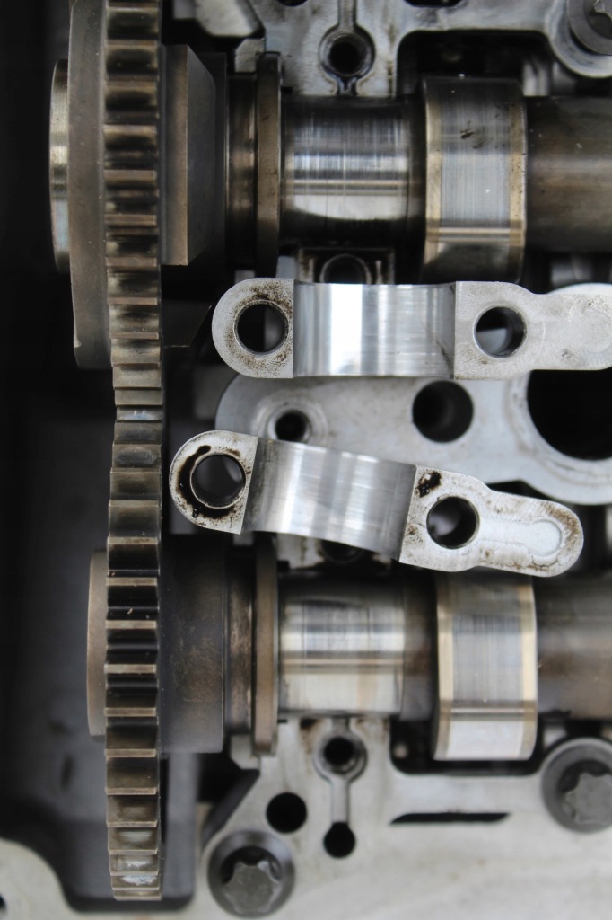 фото №1, Головка вали planowana з розподільчі вали bmw n47d20 7797678 7797676