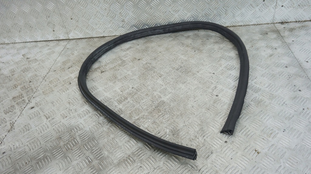 Купити Mercedes w205 кабріолет  прокладка двері ліва