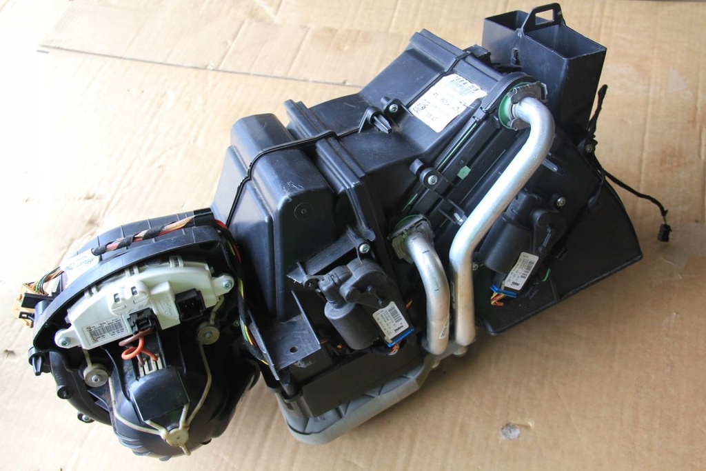 фото №11, Отопитель обдув задняя vw atlas 3qf820003g 3qf820003e