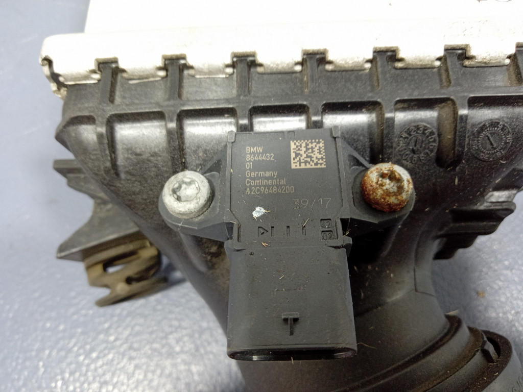 Bmw 5 g30 m550i 7 g11 g12 750i 4.4 n63 радиатор интеркулер 8619390 Недорого