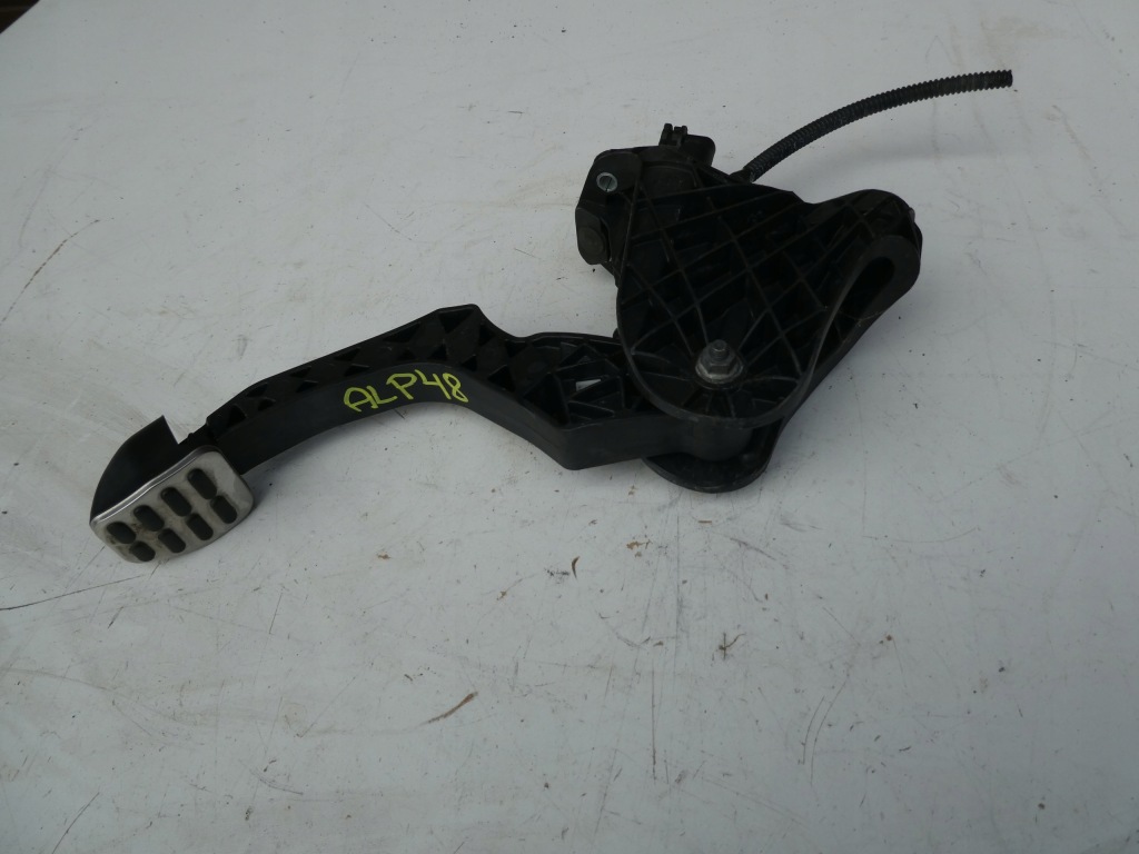 фото №1, Педаль сцепления skoda octavia ii 1k1721059ck