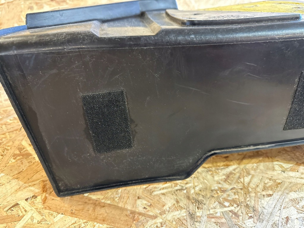 фото №9, Volvo s60 2002 крышка коробка аккумулятор