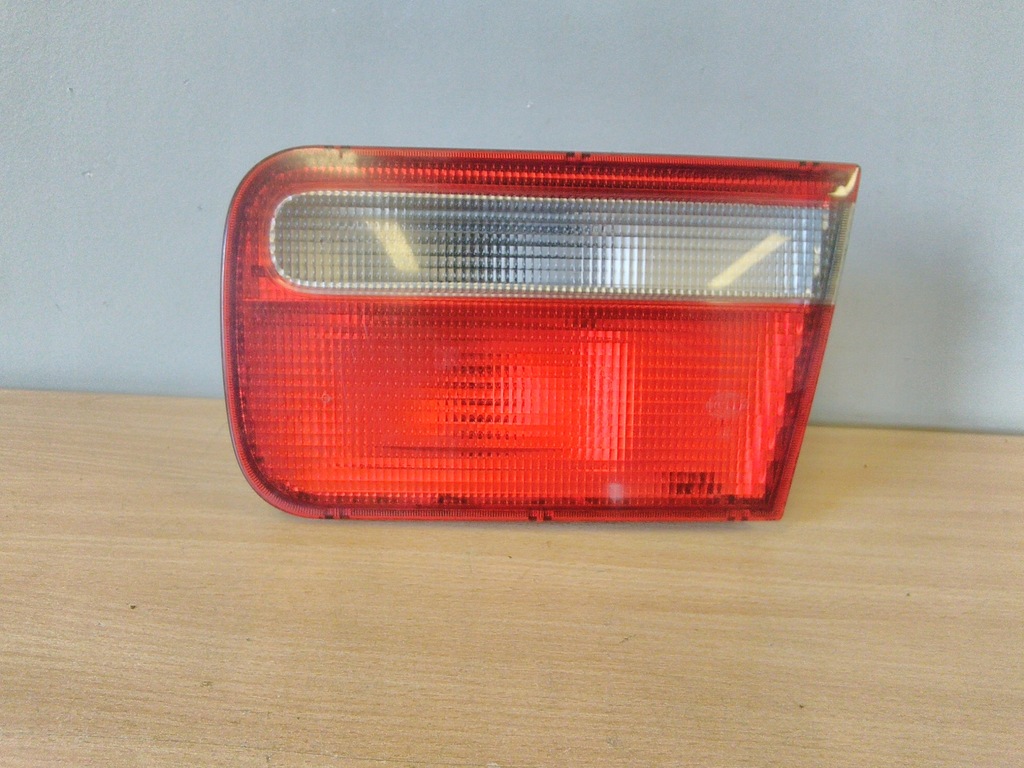 фото №1, Honda accord v лампа крышки правая задняя