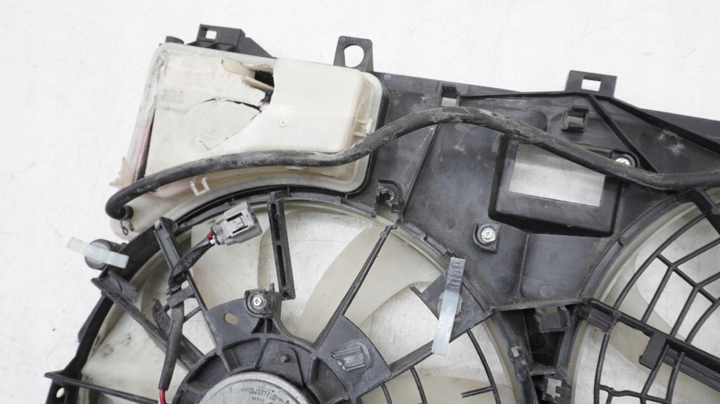 Вентилятор радиатора lexus rx 450h iv 3.5 v6 16363-36090 16363-31200 15-22 Оригинал