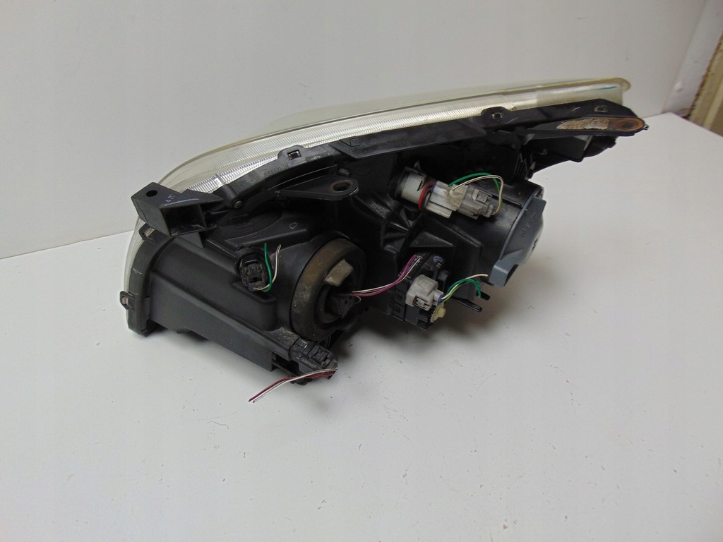 фото №9, Лампа права toyota avensis t25 lift europa