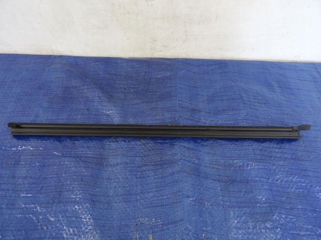 фото №1, Молдинг уплотнитель дверь левая задняя kia ceed iii