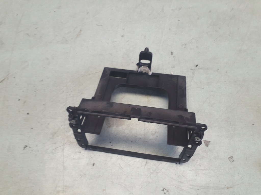 фото №3, Citroen c4 ii b7 кронштейн радио