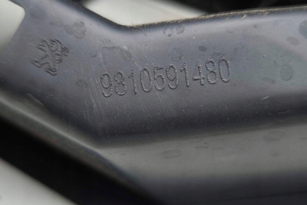 фото №14, Левый направляющая заднего бампера citroën berlingo k9 9810591480 1.6l 2022