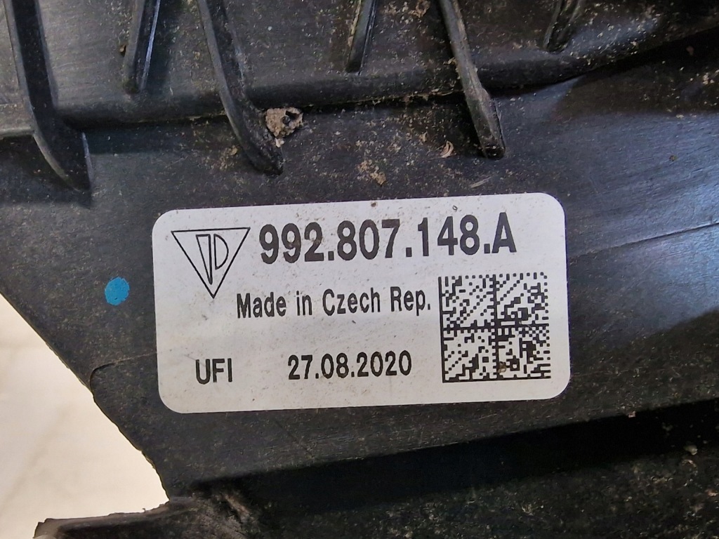 Porsche 911 992 кронштейн  кронштейн бампера правый  задний задняя 992807148a оригинал Цена