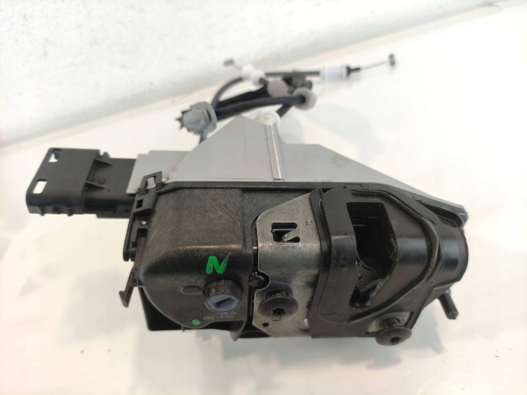 Купити Citroen ds7 замок двері правий задній 16943507