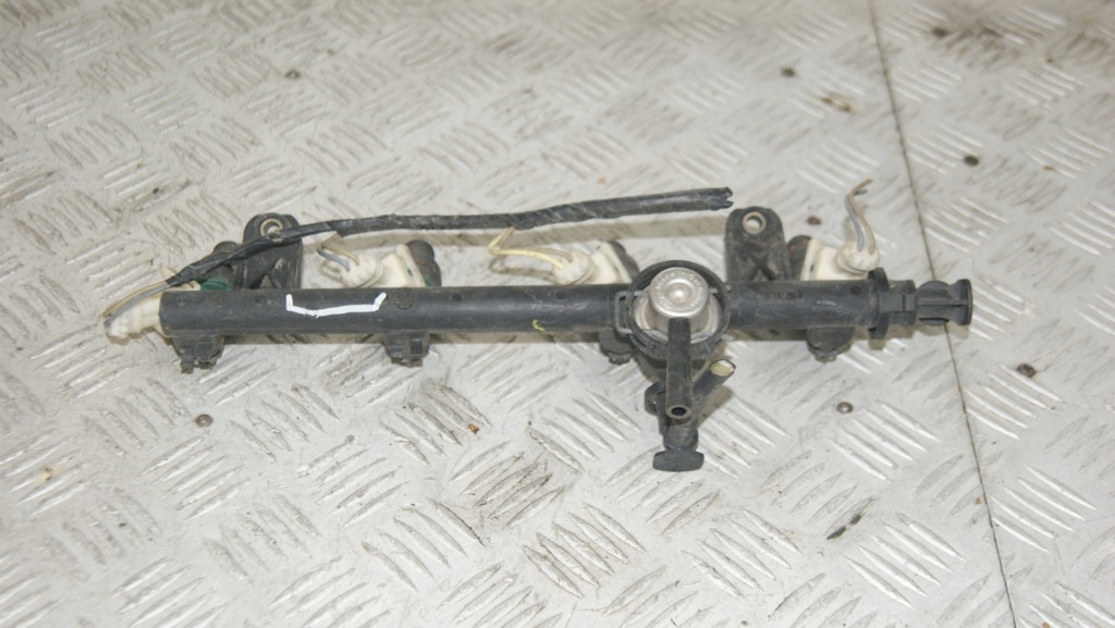 фото №1, Форсунки 7700273702 renault clio ii 1.4 8v