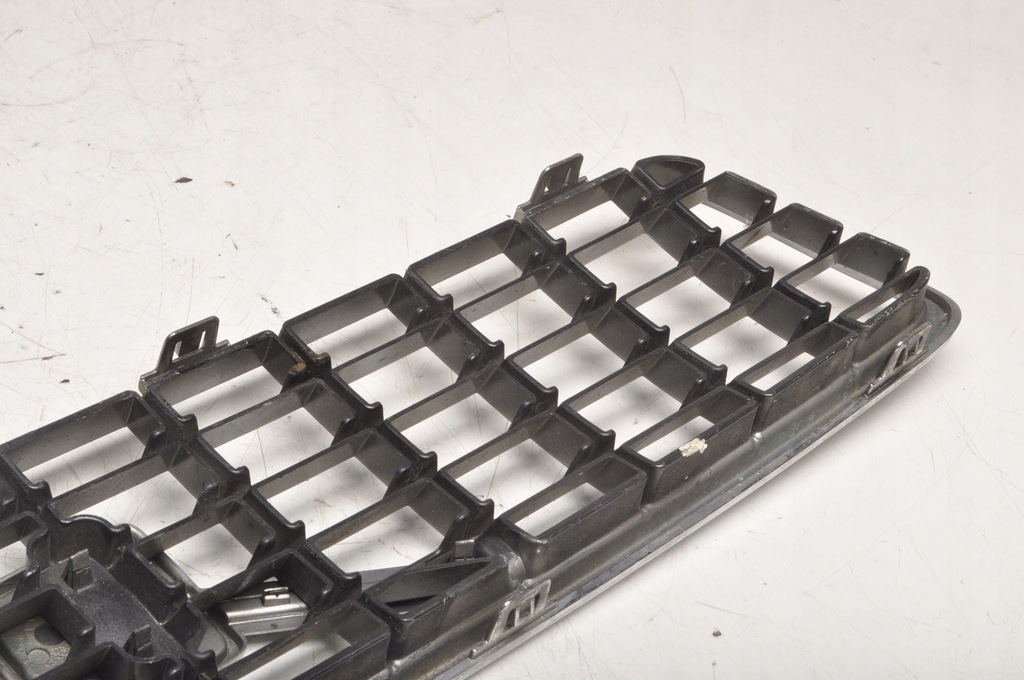 фото №9, Volvo s40 ii v50 решётка радиатора решётка радиатора решётка радиатора 08620116