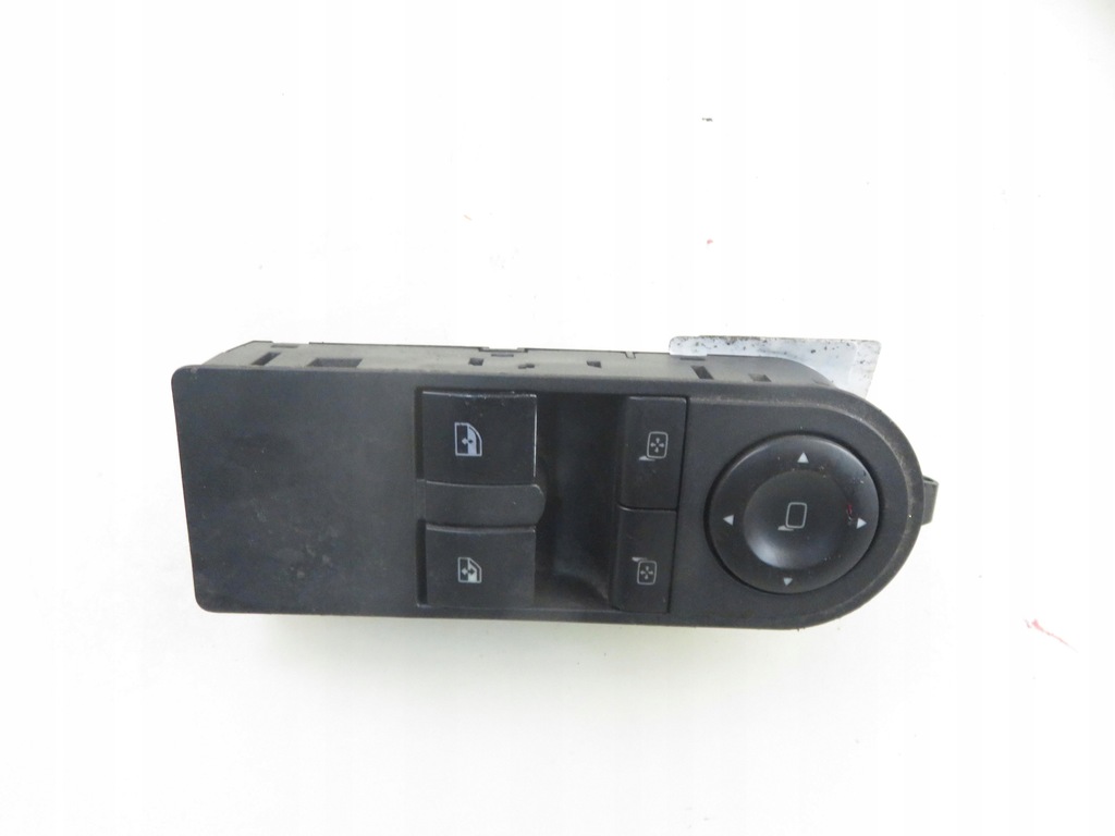 фото №7, Панель окон opel zafira b a05 13209203