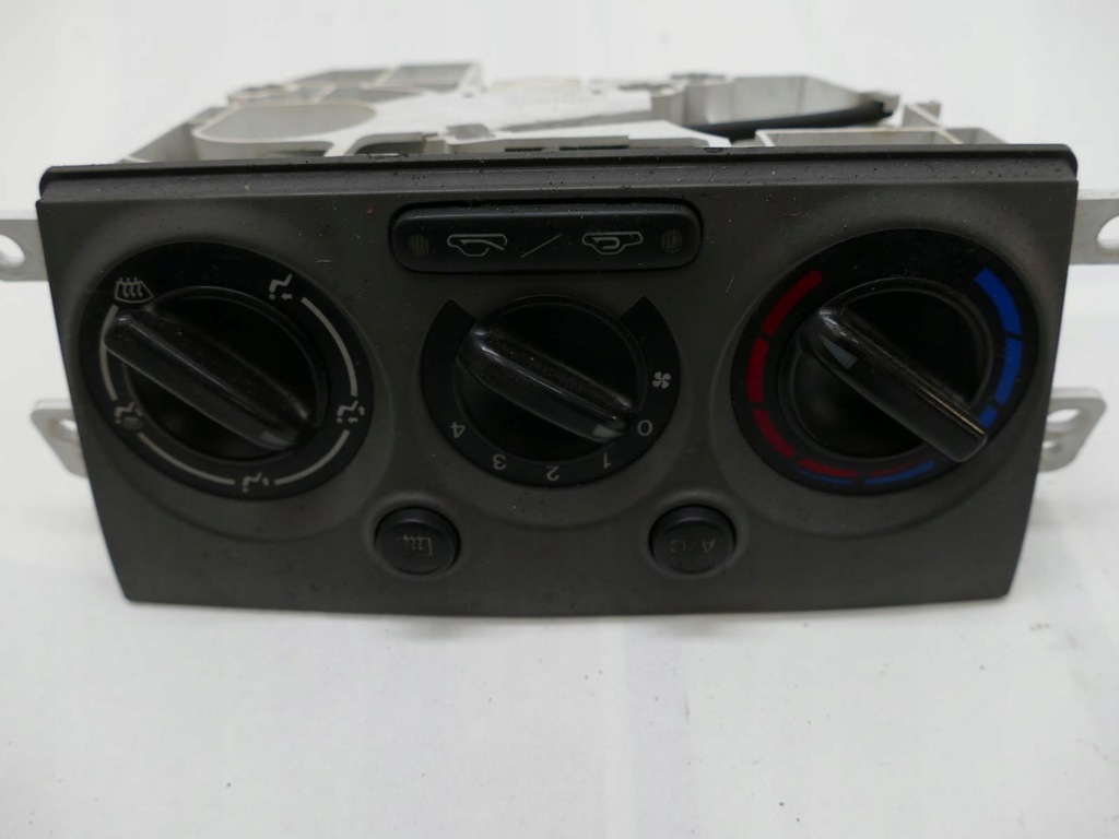 фото №1, Mazda premacy панель керування кондиціонера