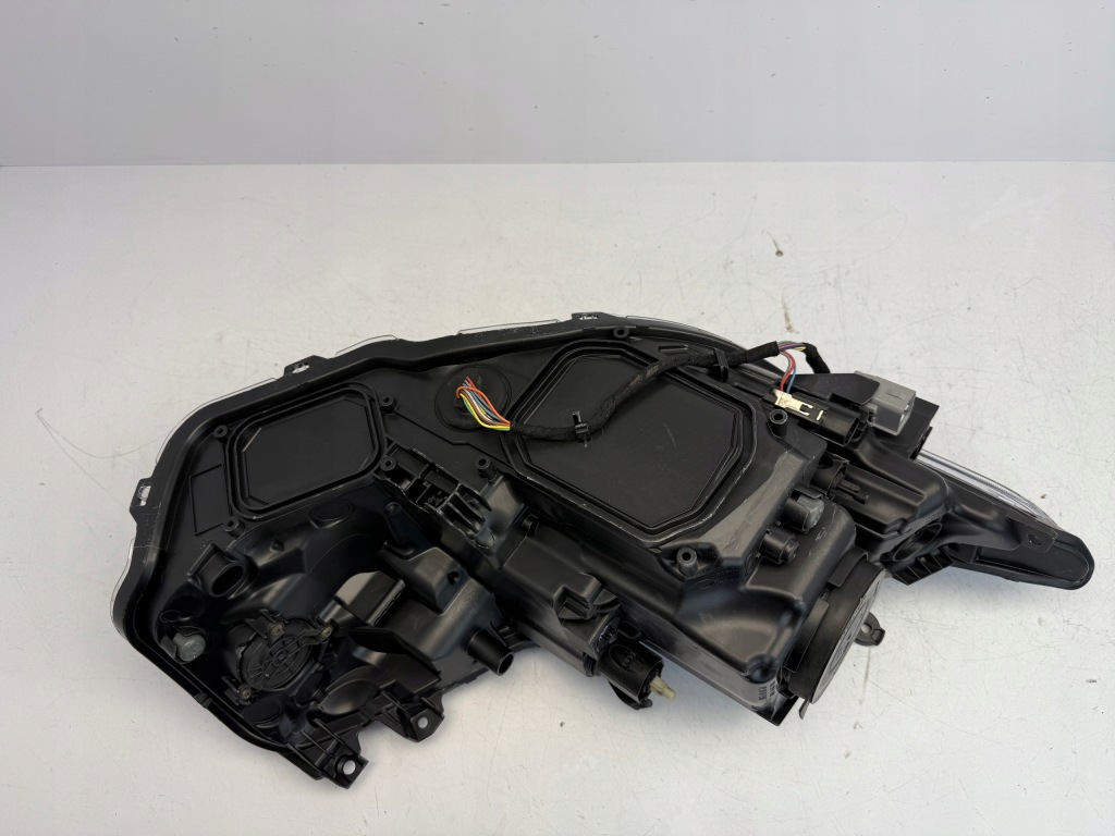 Toyota auris 2 рестайлінг  фара ліва full led 90070906 в Україні