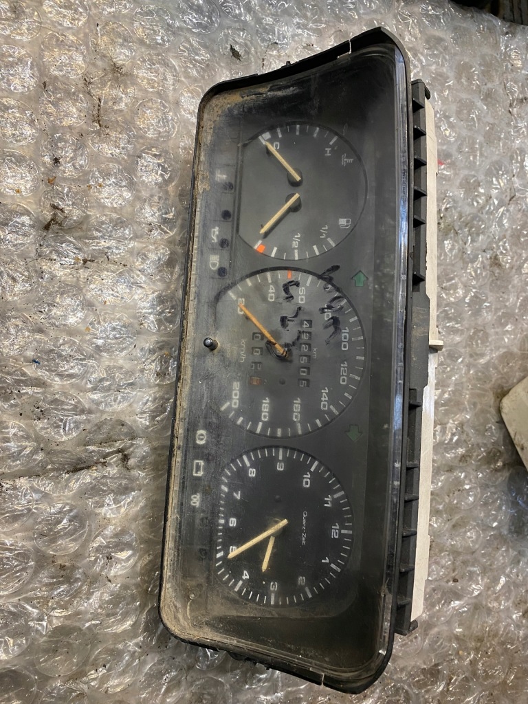 фото №1, Счетчик vw transporter iv 2.4d 701919059ac