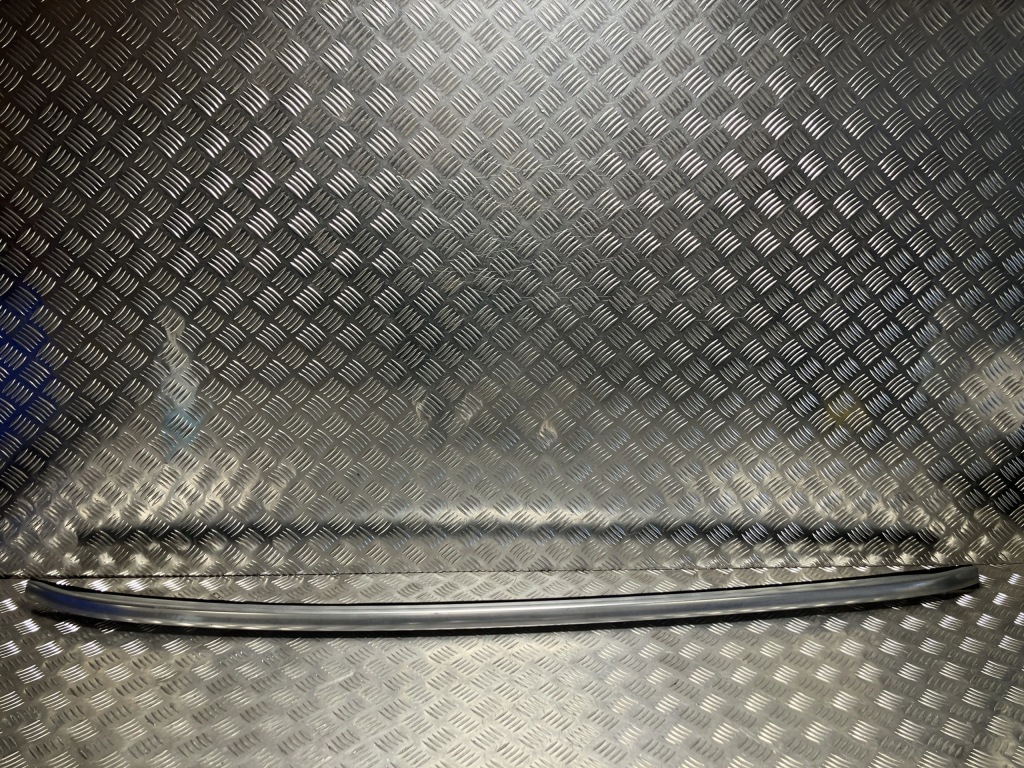 Купить Mercedes a w156 рейлинг правый  a1568900493