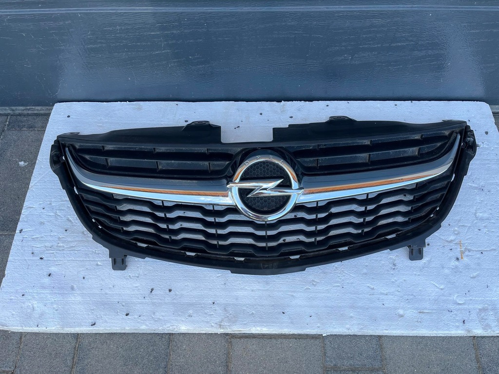 фото №6, Решётка радиатора решётка радиатора opel karl 94514486 хороший