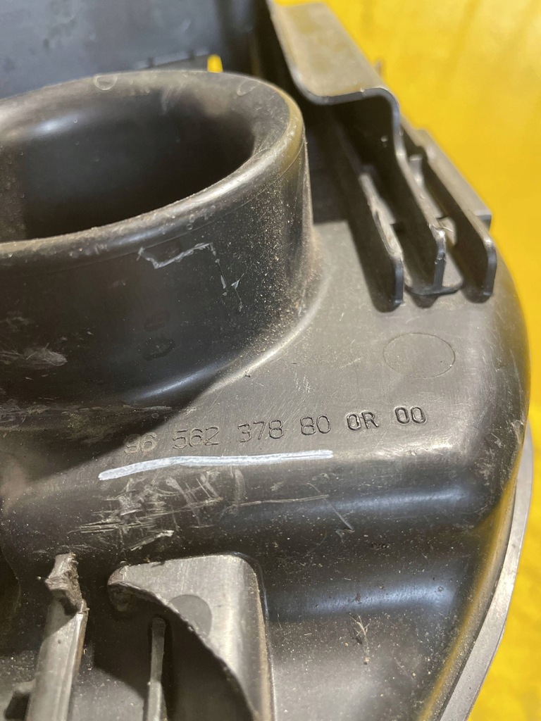 фото №8, Peugeot 308 2009 резонатор воздуха