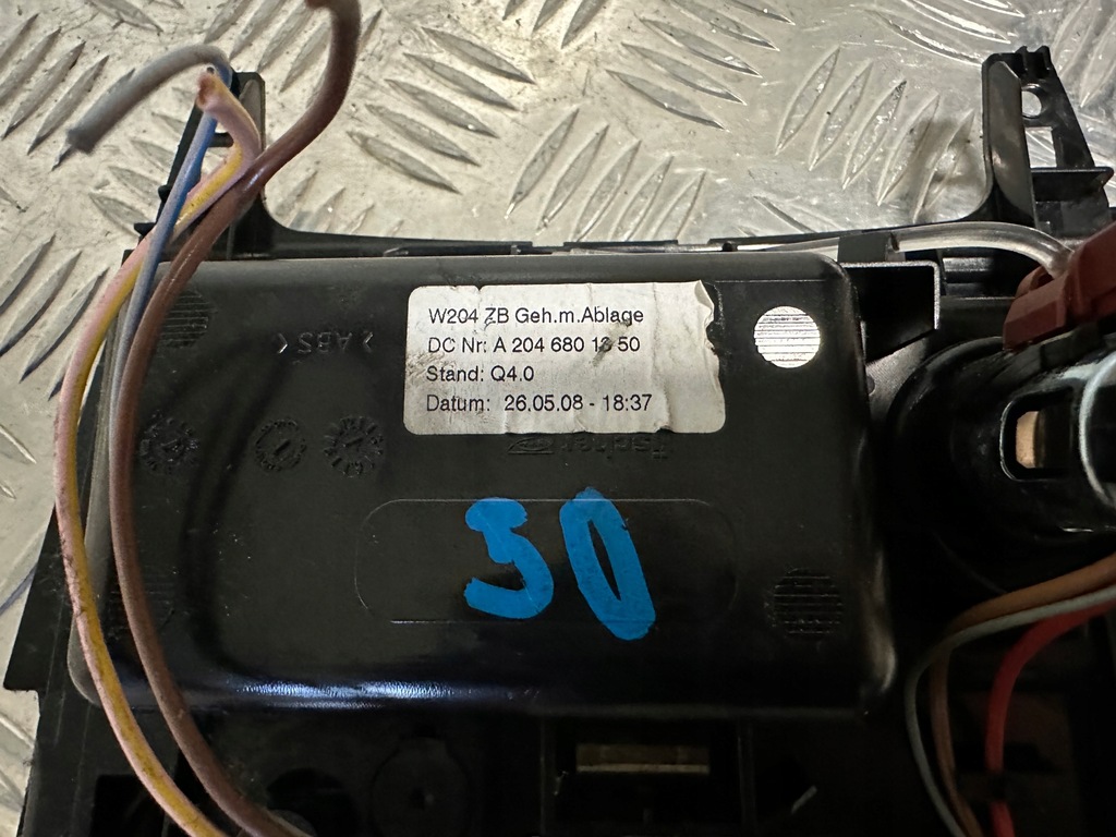 фото №5, Mercedes w204 пепельница бардачок a2046801350