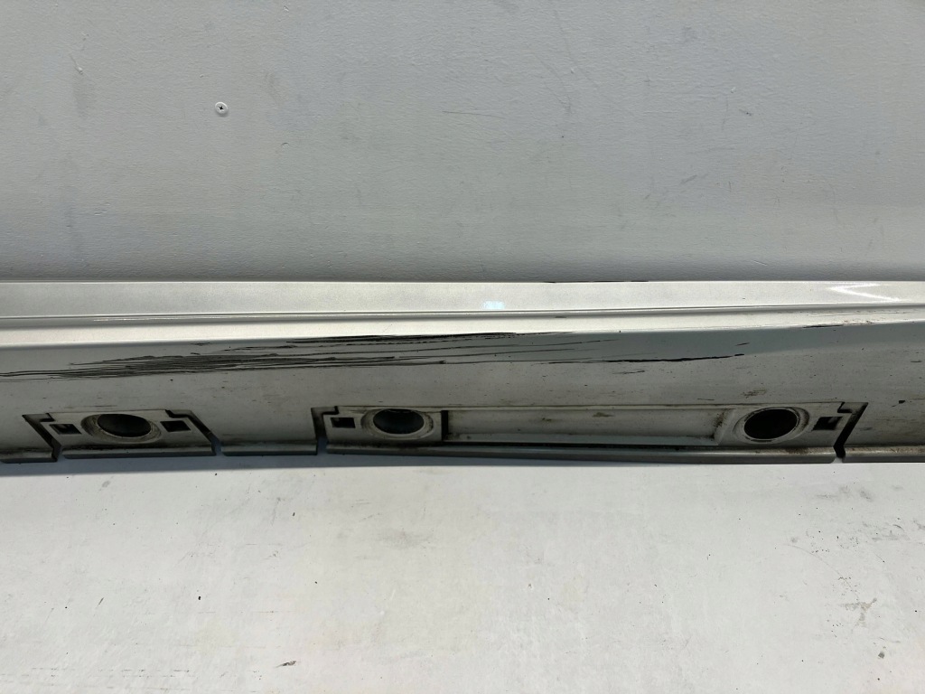 фото №6, Corolla e21 kombi поріг захист поріг зовнішня молдинг права 1j6 подряпини