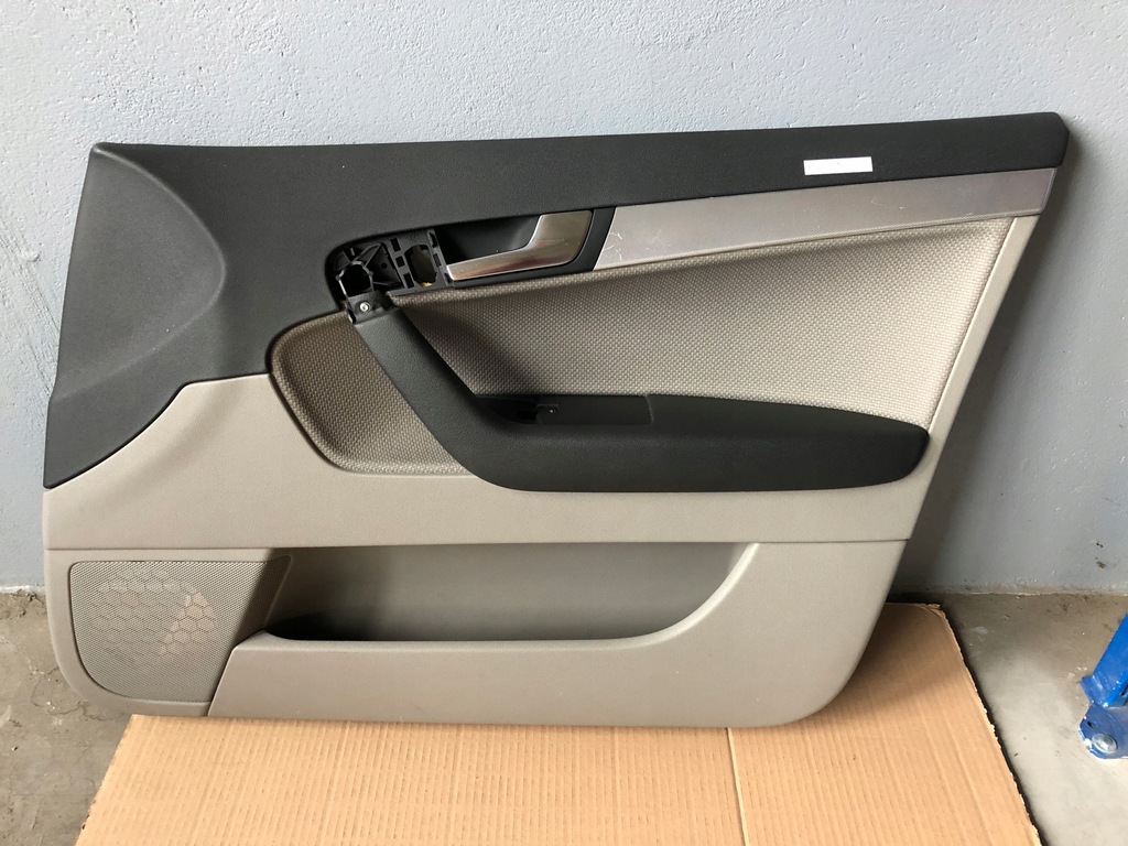 фото №6, Оббивка, обшивка двері правий перед audi a3 8p 5d