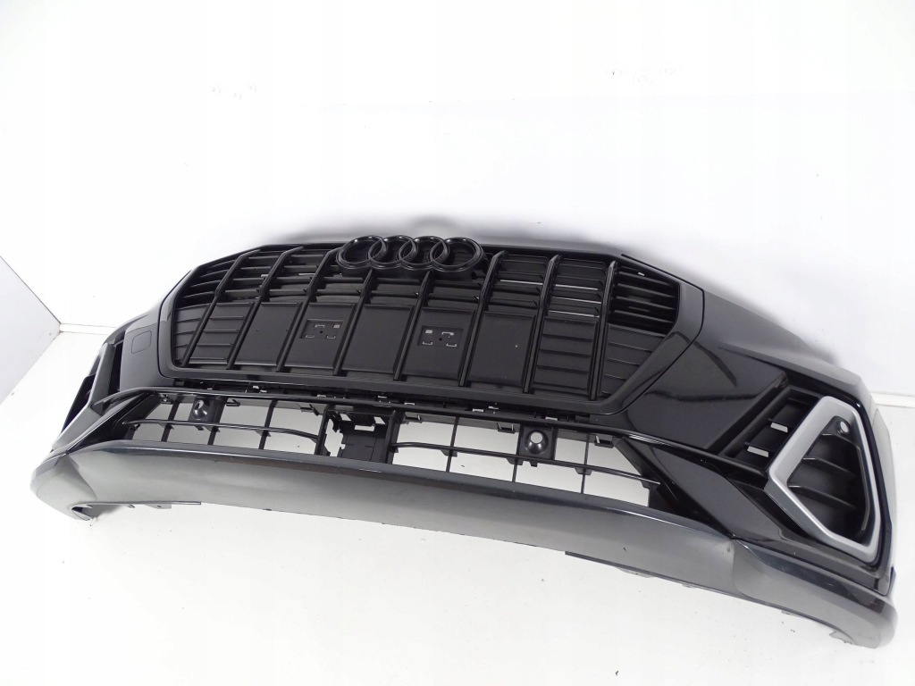 Бампер перед передній audi q3 83a s-line Зі Шроту