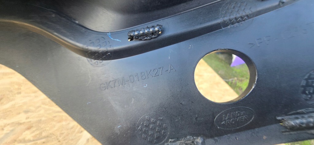 фото №12, Land rover discovery sport средняя решётка бампера перед передняя