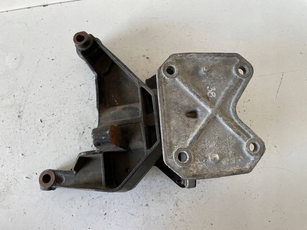 фото №3, Interstar master ii 2.5 dci подушка кронштейн двигуна