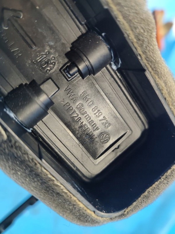 Решётка обдув средняя панели приборной панели 5n0858071e volkswagen tiguan ... с Разборки