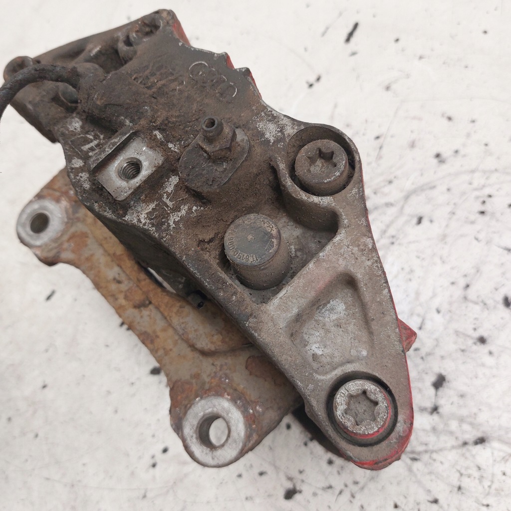 фото №12, Audi a6 c5 2,7t суппорт тормозной левый перед