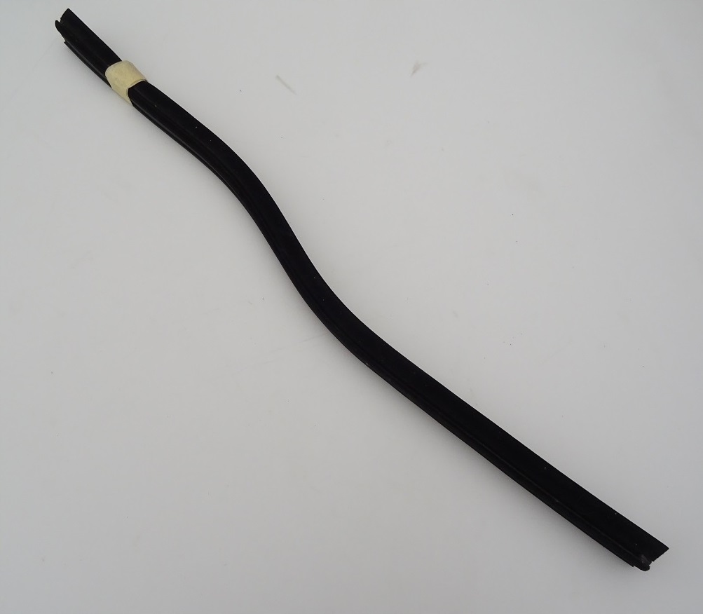 фото №1, 2015 ford f150 прокладка дверь внутренняя резиновый элемент parapet правая